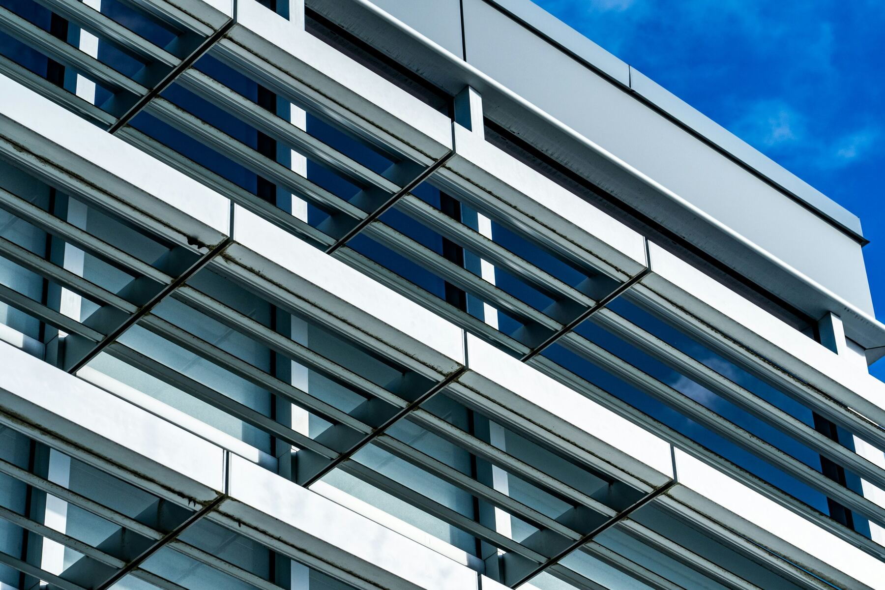 Aluminium louvre façade